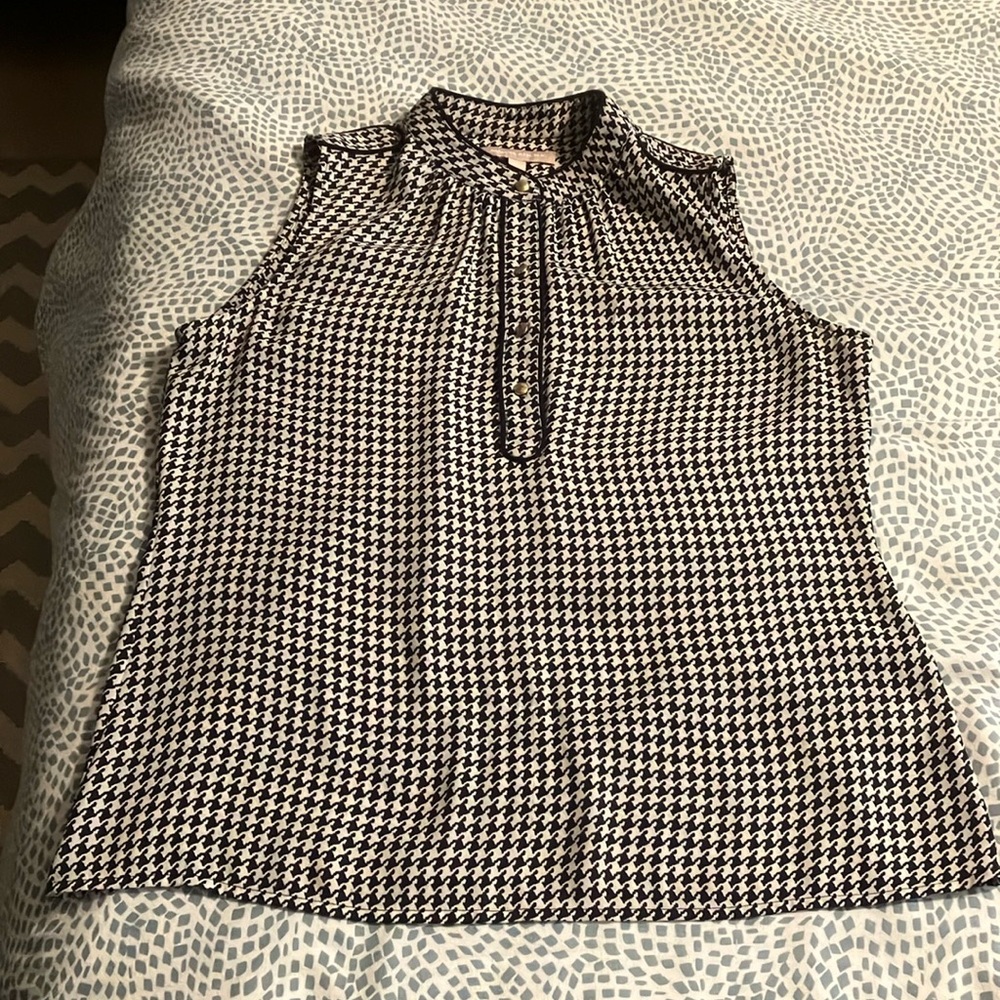 Banana Republic Sleeveless Blouse